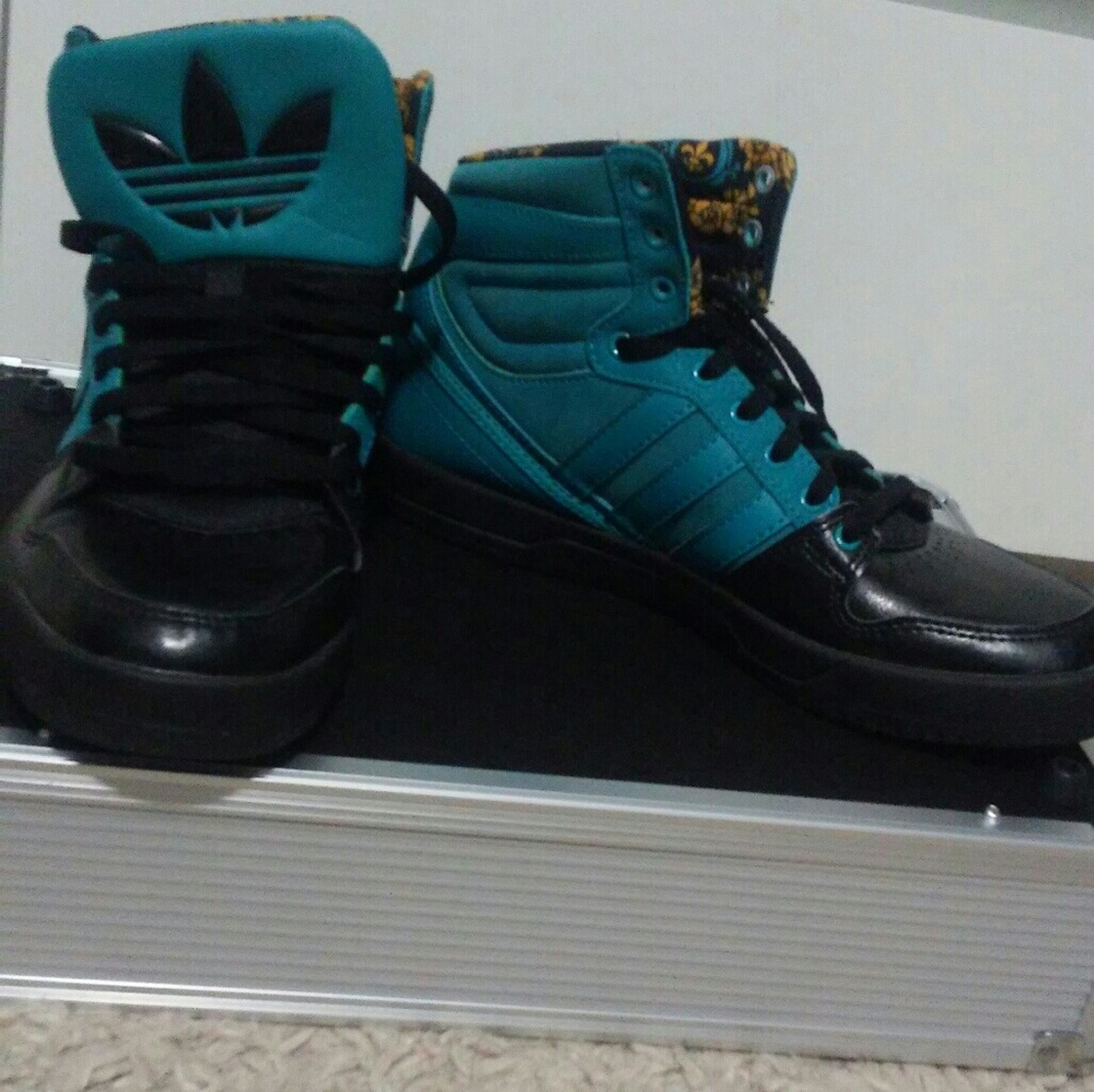 Adidas ortholite teal and black sneakers